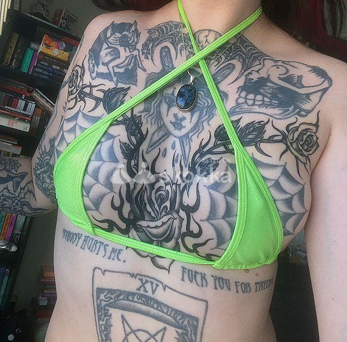 Canberra Escorts: Harlots Canberra... Less Money, Fewer Clothes & More Fun!